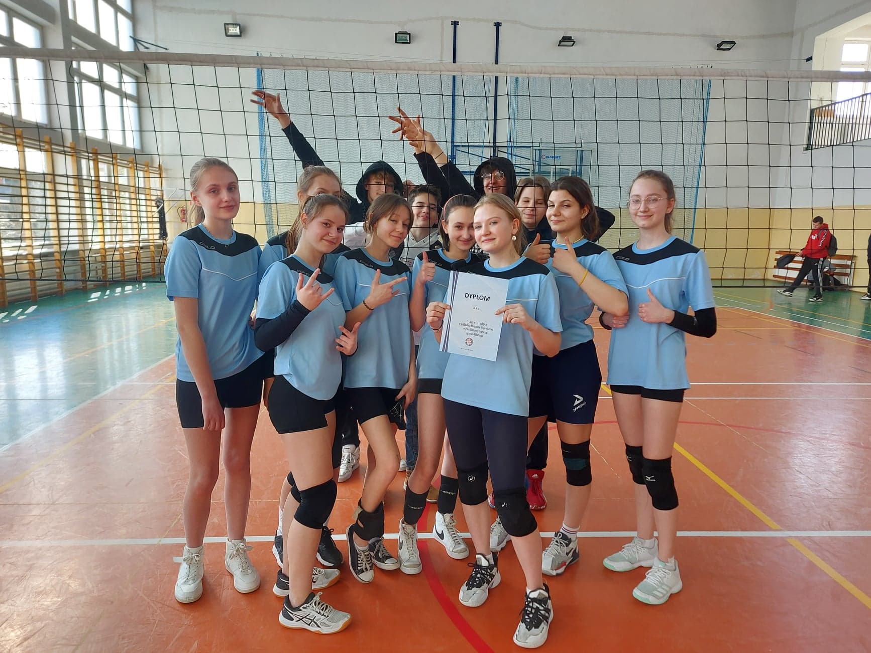 Awans dziewcząt do Wojewódzkich Igrzysk Młodzieży Szkolnej w piłce siatkowej